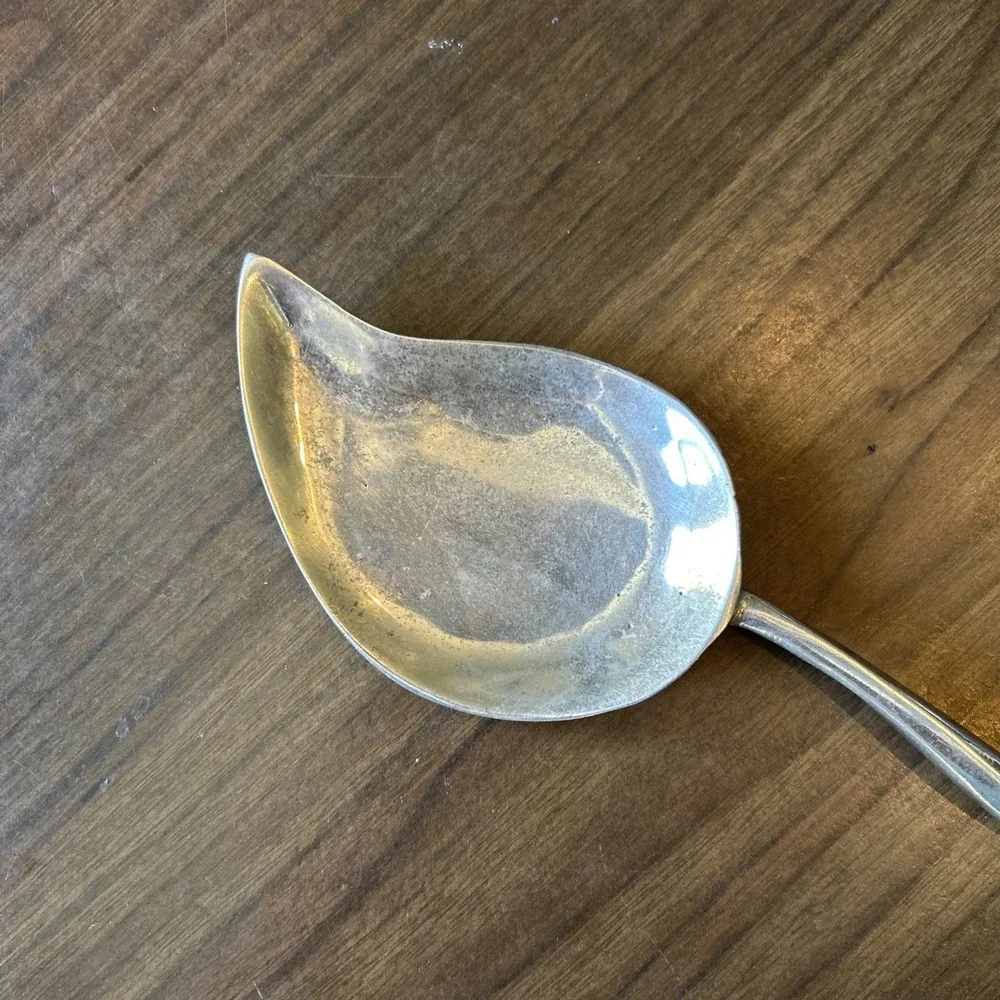 Leaf shaped Organic Spoon curved handle‎ serving utensil Silver tone